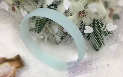 與上海王女士的硅膠發光手環案例