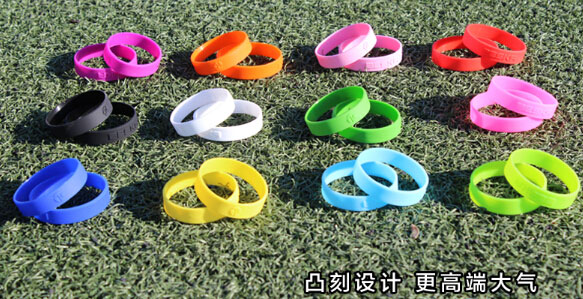 凹刻設計、更高端大氣